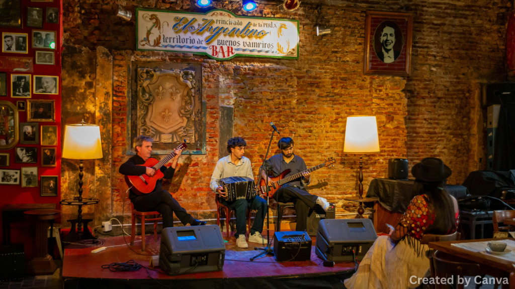 Burgers for Music Lovers: Best Spots With Live Entertainment in Las Vegas