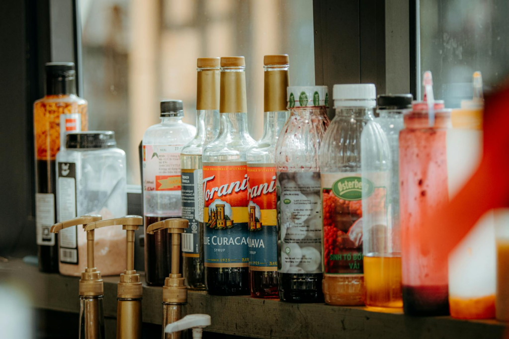 An infographic showing the flavor profiles of different drinks that pair with sliders. — drinks to pair with cheeseburge…