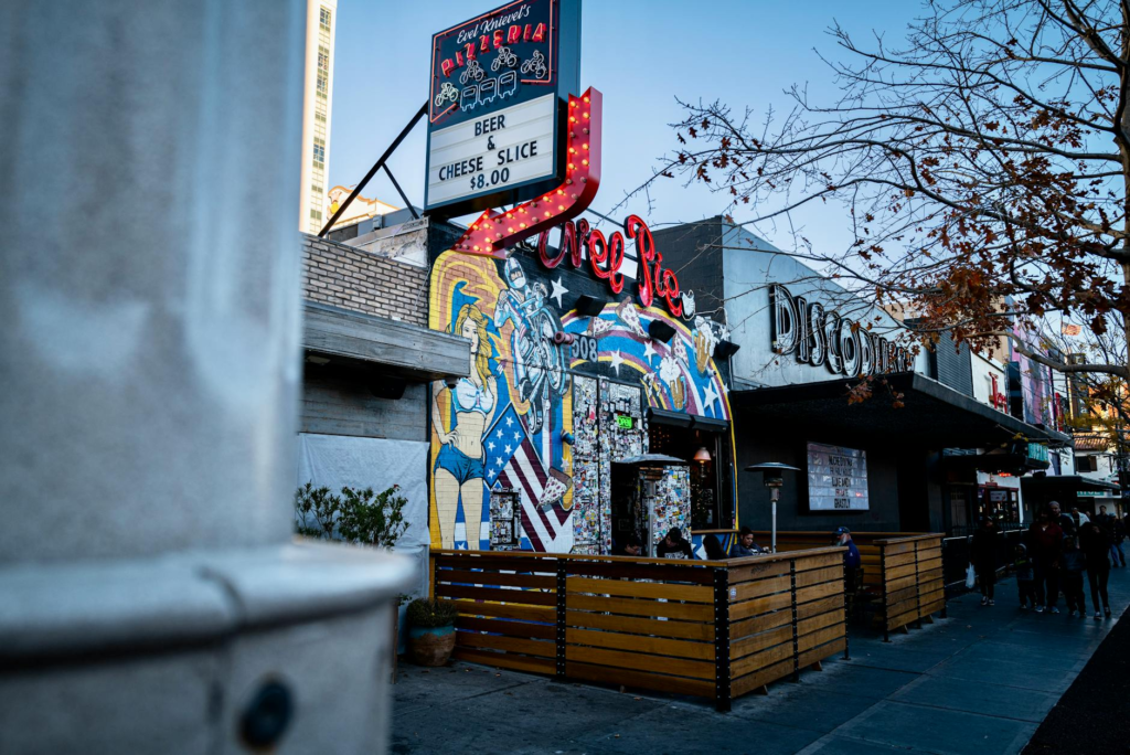 An inviting outdoor dining space at a Las Vegas burger restaurant. — juiciest burgers Las Vegas