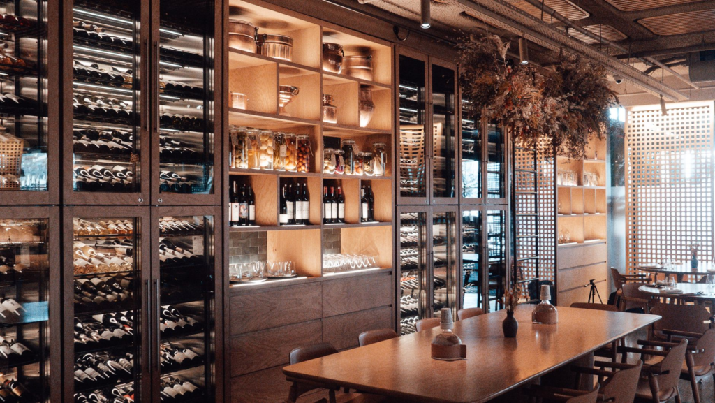 An inviting restaurant interior showcasing a vibrant vegan dining atmosphere — vegan burgers Las Vegas