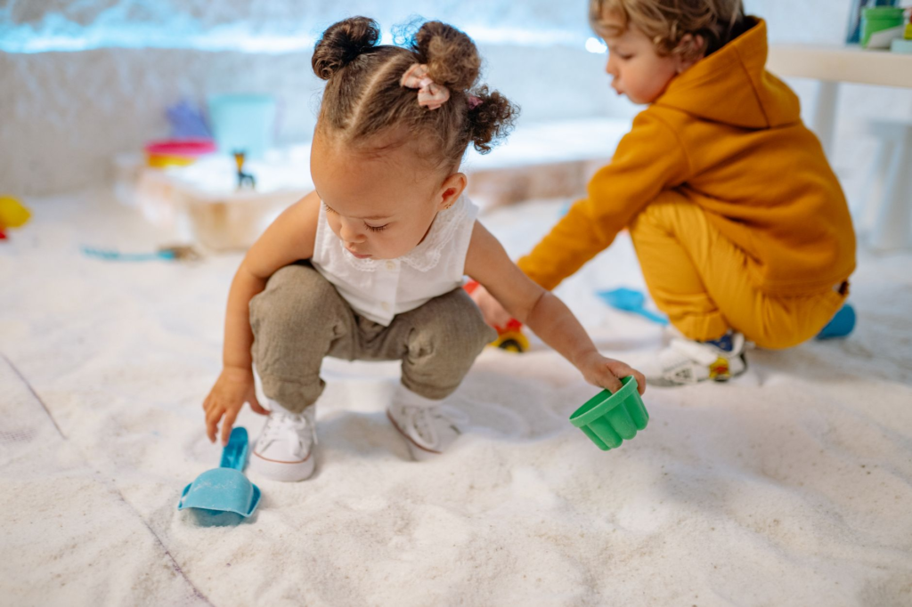 Kids having fun at a burger place with a play area. — family burgers las vegas