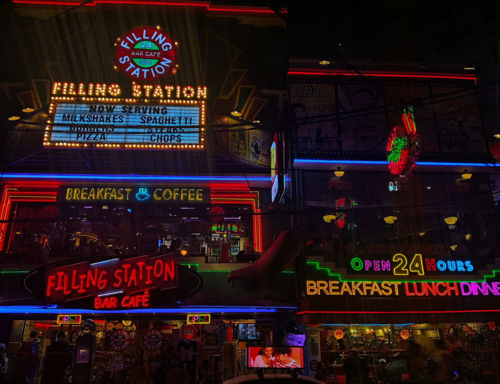 24 hour burgers las vegas
